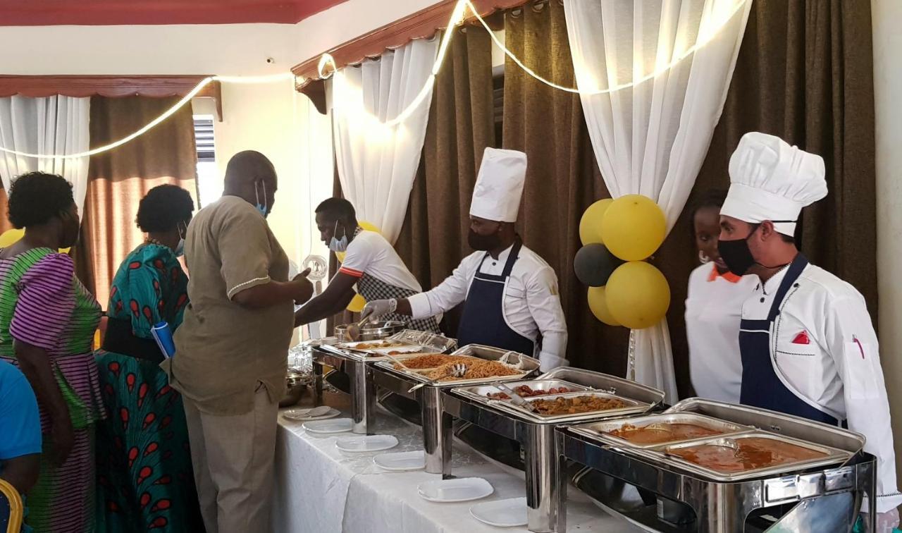 Northern Pearl Gulu Extérieur photo