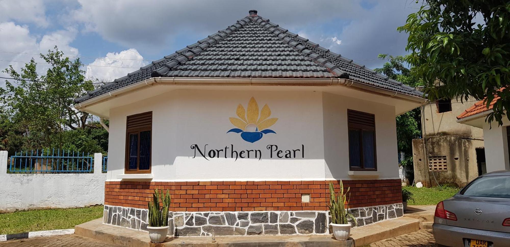 Northern Pearl Gulu Extérieur photo